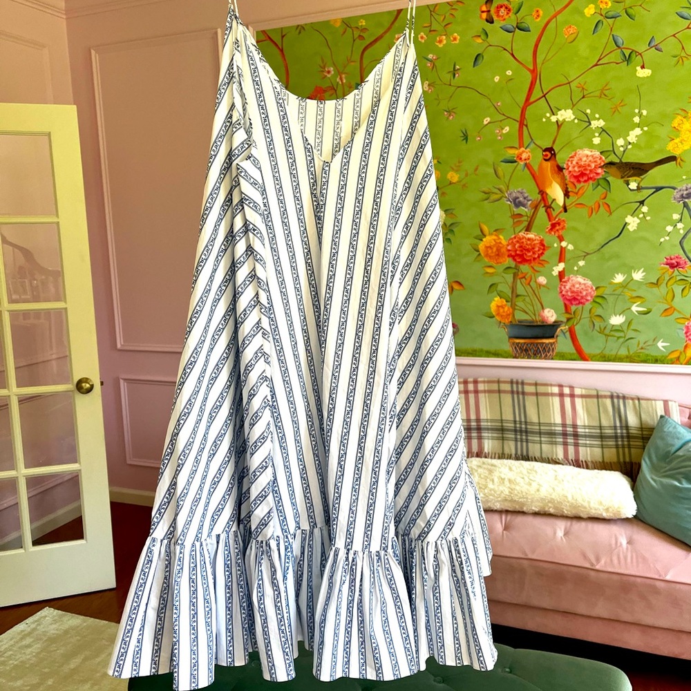 Womens xl white with blue and white flowers summer flowy dress